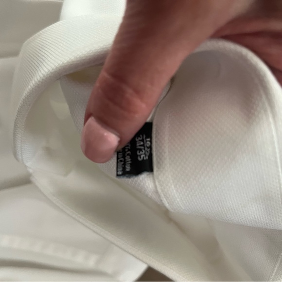 David Donahue men’s white long sleeve button down shirt. Size 34/35 - Picture 2 of 5